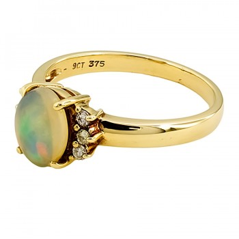 9ct gold Opal / Diamond Ring size M